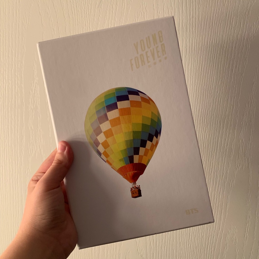 ⛔️SOLD⛔️ BRAND NEW BTS Young Forever Album